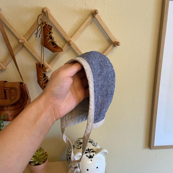 Double sided new born baby bonnet - Picture 4 of 4